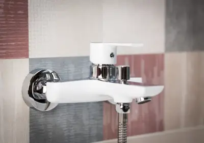 STELA BAT.KADA BELA HROM 2211