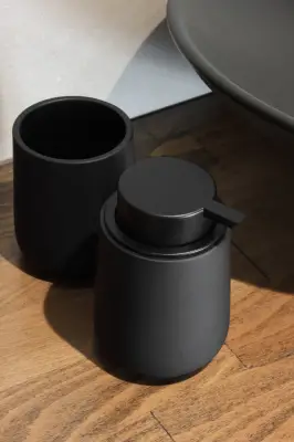 M BM7800 DOZER SAPUNA CRNI MAT