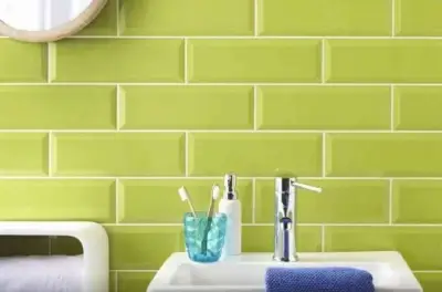 PISTACHO BISELADO BRIL.10X20 1